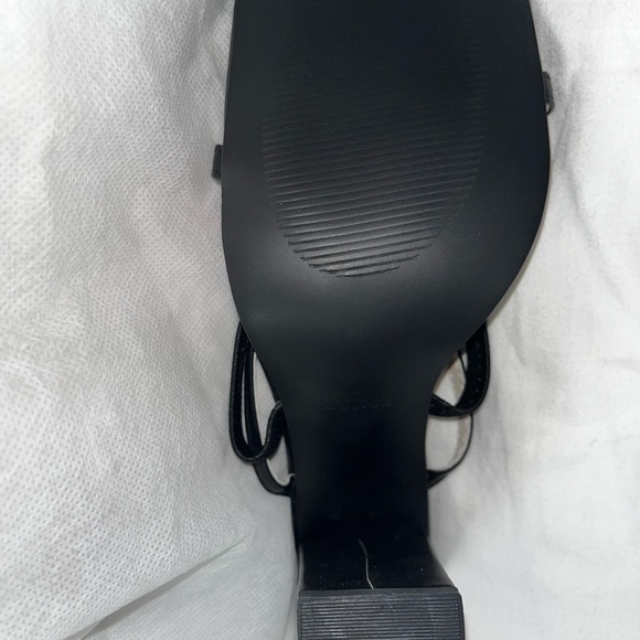 BNIB open toe strap heel - Picture 4 of 4